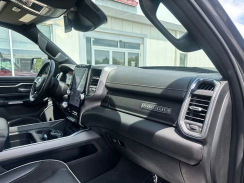 Used 2024 RAM 1500 Laramie AWD/4WD image 10