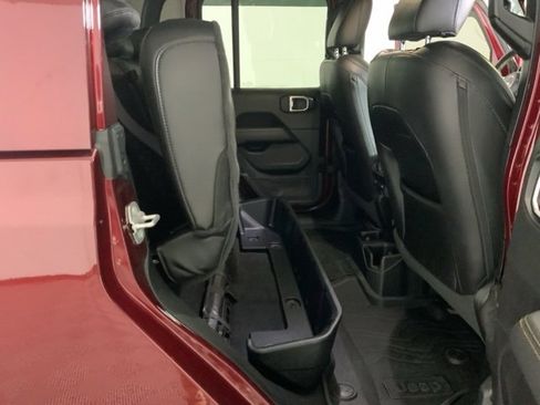 Used 2021 Jeep Gladiator Overland image 26