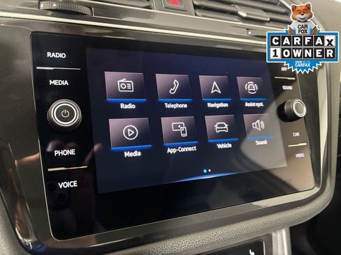 Used 2024 Volkswagen Tiguan SE image 19
