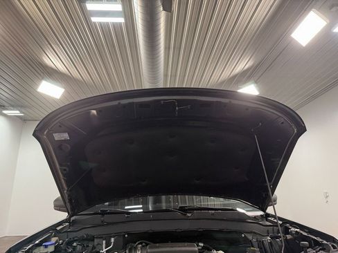 Used 2022 Ford Explorer XLT image 88