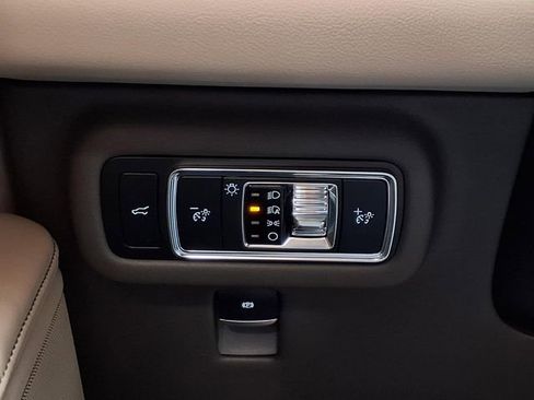 Certified 2025 Lincoln Nautilus Reserve w/ Jet Appearance Package AWD/4WD image 14