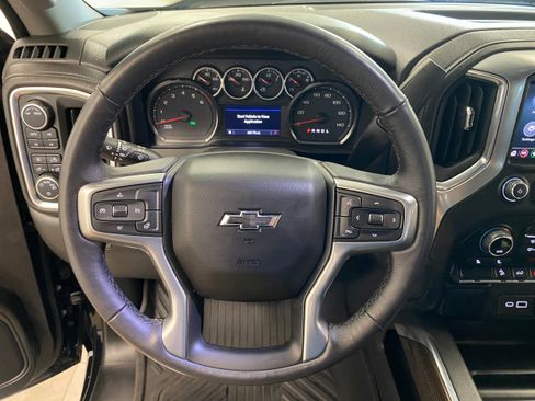 Used 2022 Chevrolet Silverado 1500 LT Trail Boss w/ Bed Protection Package image 18