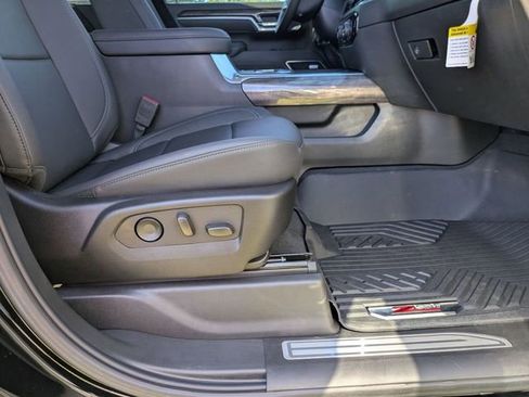 New 2025 Chevrolet Silverado 2500 LTZ w/ LTZ Convenience Package image 39