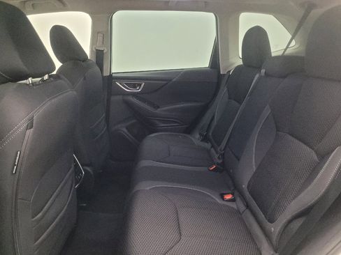 Used 2023 Subaru Forester Premium AWD/4WD image 18