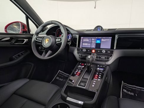 New 2026 Porsche Macan image 22