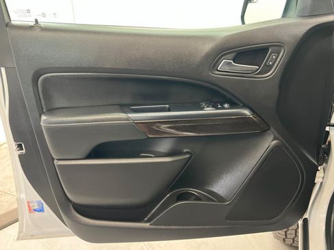 Used 2017 GMC Canyon SLE AWD/4WD image 14
