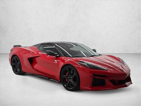 Used 2025 Chevrolet Corvette E-Ray AWD/4WD image 3