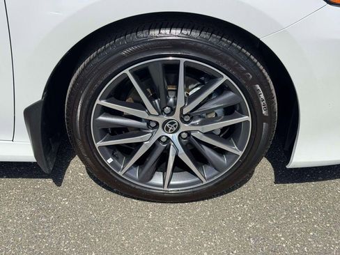Used 2024 Toyota Camry XLE w/ Navigation Package FWD image 9