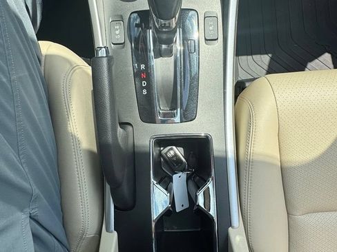 Used 2015 Honda Accord Touring image 14