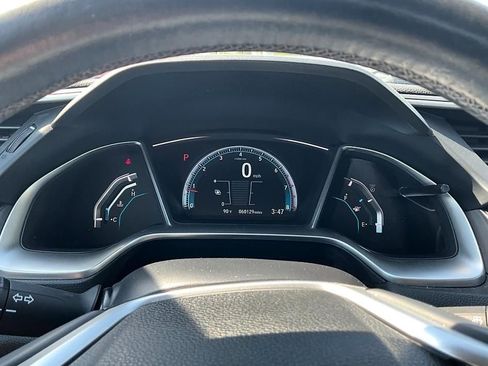 Used 2018 Honda Civic Touring image 17