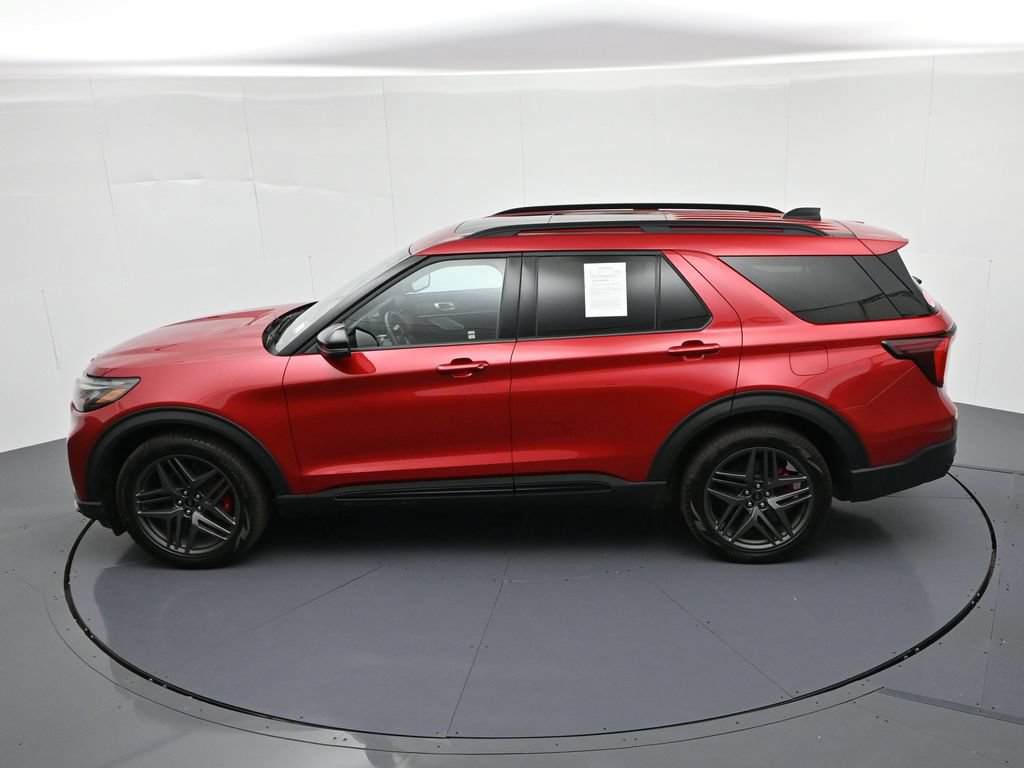 Used 2025 Ford Explorer ST w/ Sun And Sound Package AWD/4WD image 17