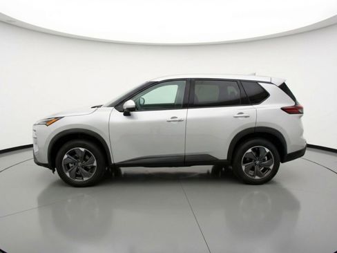 Used 2025 Nissan Rogue SV image 5