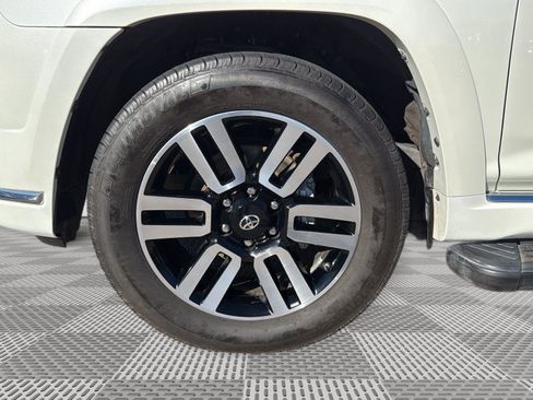 Used 2020 Toyota 4Runner Limited image 9