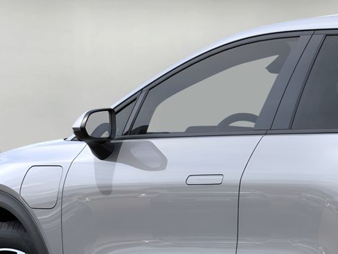 New 2026 Chevrolet Equinox EV LT w/ Comfort Package FWD image 12