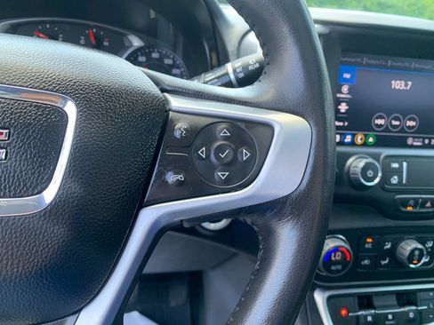 Used 2022 GMC Terrain SLT w/ Infotainment Package II AWD/4WD image 30