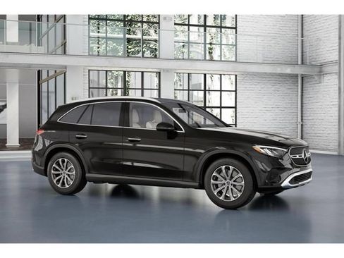 Used 2026 Mercedes-Benz GLC 300 4MATIC image 13