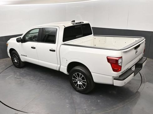 Used 2024 Nissan Titan SV AWD/4WD image 22