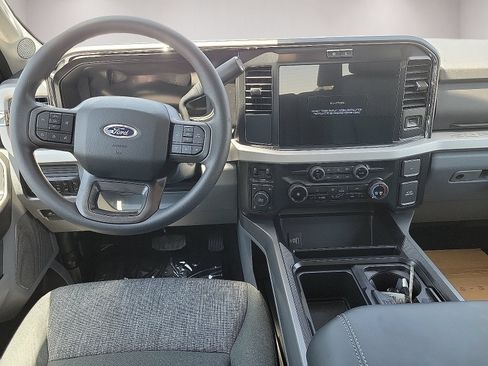 New 2026 Ford F250 XLT w/ XLT Premium Package AWD/4WD image 8