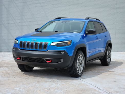 Used 2022 Jeep Cherokee Trailhawk AWD/4WD image 3