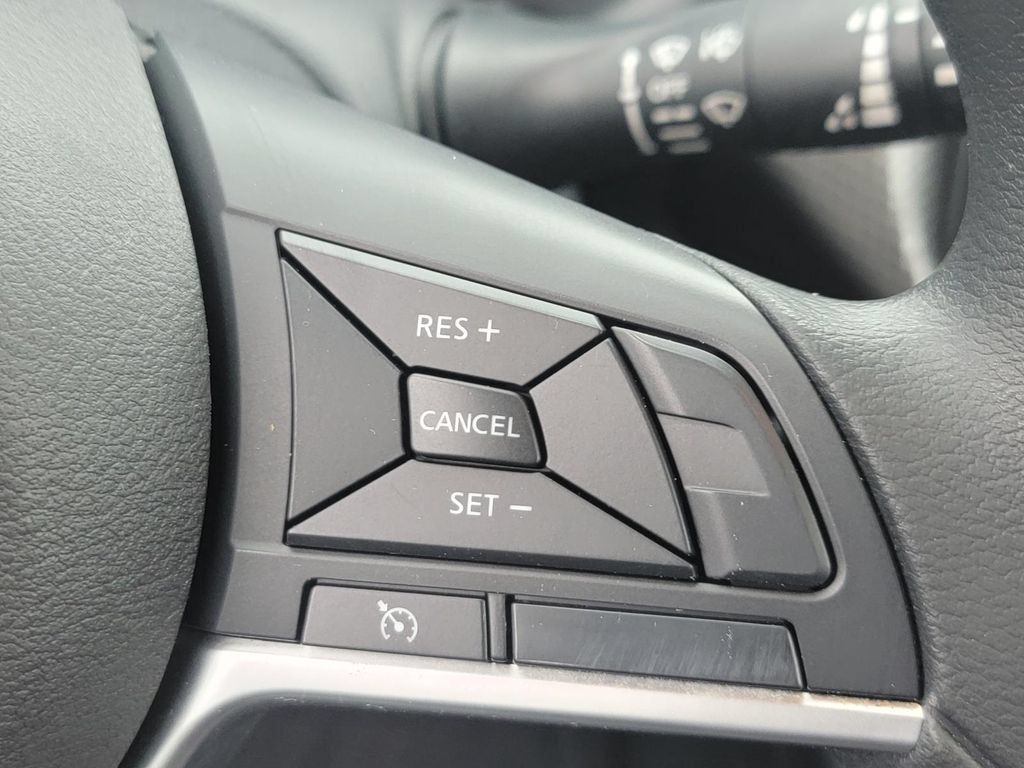Used 2020 Nissan Kicks S FWD image 21