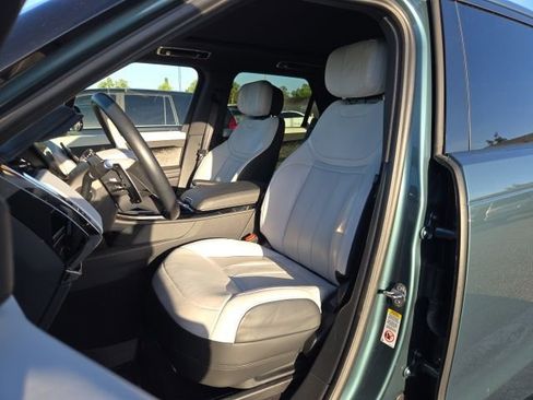 Used 2025 Land Rover Range Rover Sport Dynamic SE image 2
