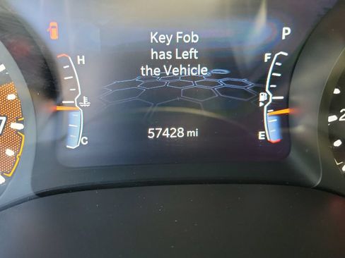 Used 2024 Jeep Compass Latitude AWD/4WD image 30