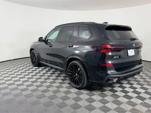 New 2026 BMW X5 xDrive40i w/ M Sport Package AWD/4WD image 5