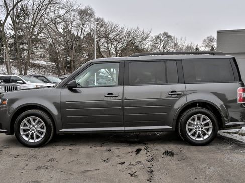 Used 2018 Ford Flex SE image 5