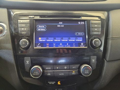Used 2019 Nissan Rogue SL w/ Premium Package AWD/4WD image 25