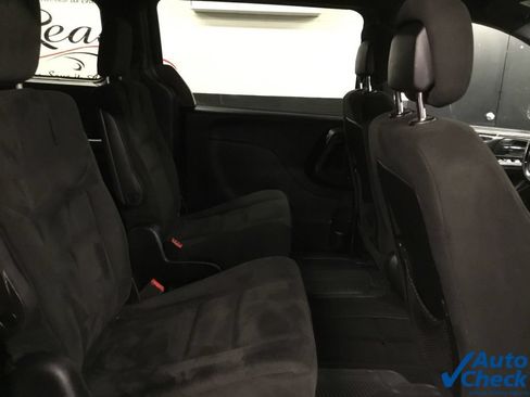 Used 2015 Dodge Grand Caravan SE FWD image 31