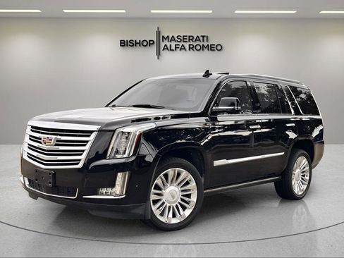 Used 2019 Cadillac Escalade Platinum AWD/4WD image 3