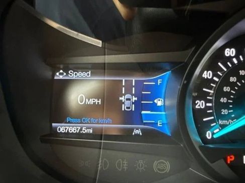 Used 2020 Ford Edge Titanium w/ Equipment Group 301A AWD/4WD image 28