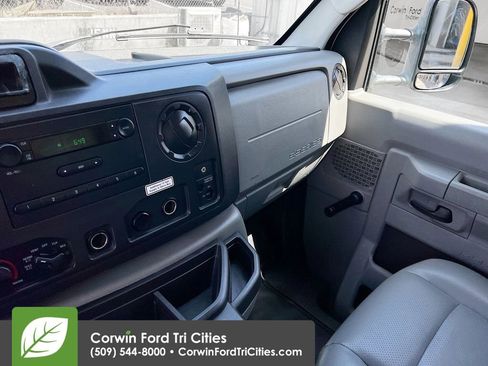 Used 2015 Ford E-350 and Econoline 350 Super Duty RWD image 19
