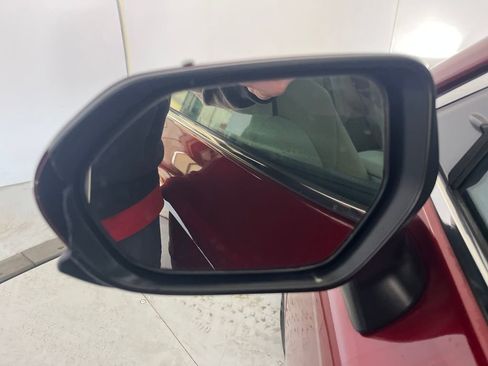 Used 2018 Toyota Camry LE image 40