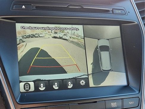 Used 2017 Hyundai Santa Fe SE image 20