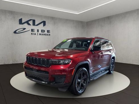 Used 2023 Jeep Grand Cherokee L Laredo AWD/4WD image 5