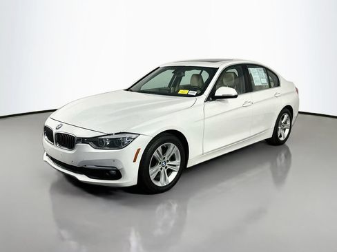 Used 2016 BMW 328i xDrive Sedan AWD/4WD image 3