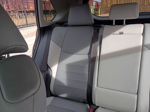 Used 2021 Toyota RAV4 Limited image 22