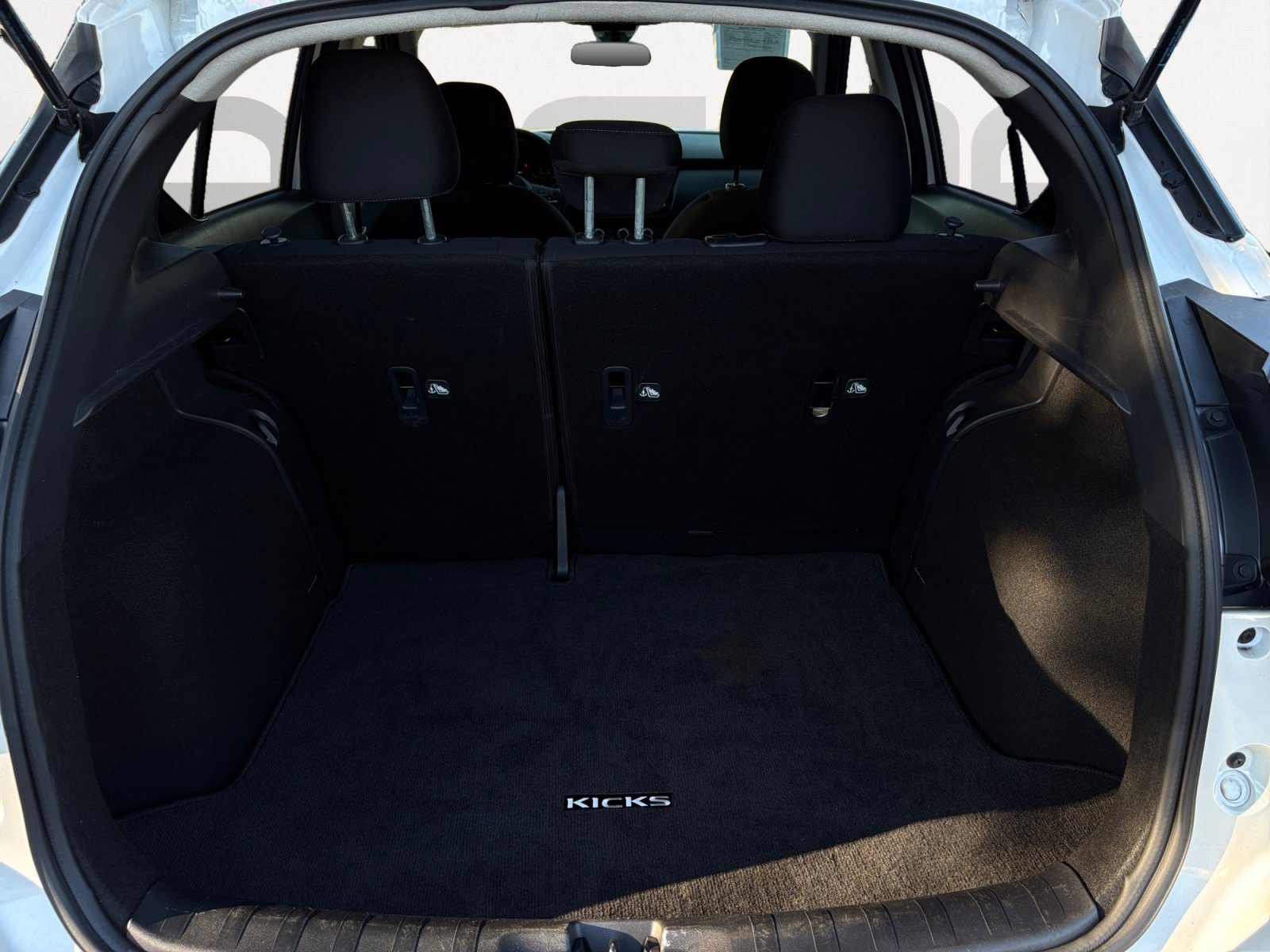 Used 2023 Nissan Kicks SV FWD image 12