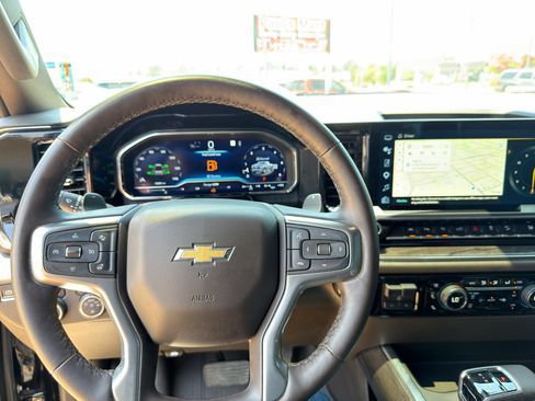 Used 2023 Chevrolet Silverado 1500 LTZ w/ Z71 Off-Road Package AWD/4WD image 36