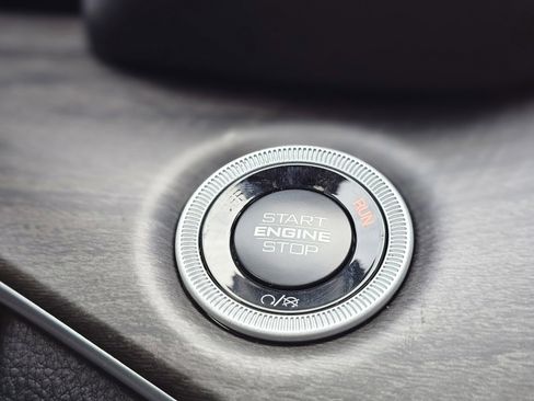 New 2025 Jeep Grand Cherokee Limited image 15