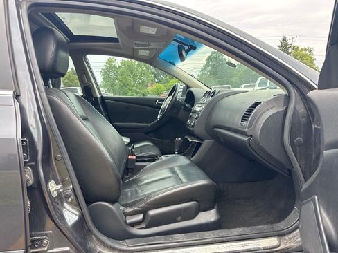 Used 2011 Nissan Altima 2.5 SL w/ 2.5SL Pkg FWD image 10