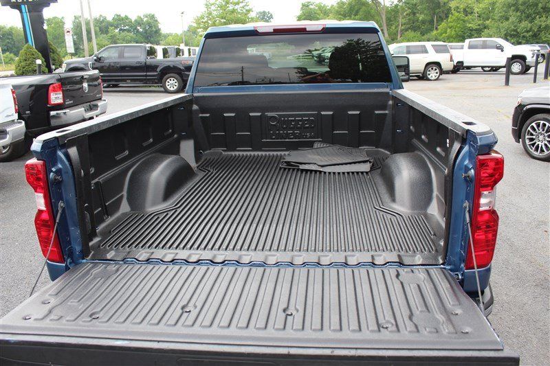 Used 2025 Chevrolet Silverado 2500 LT w/ Convenience Package AWD/4WD image 10