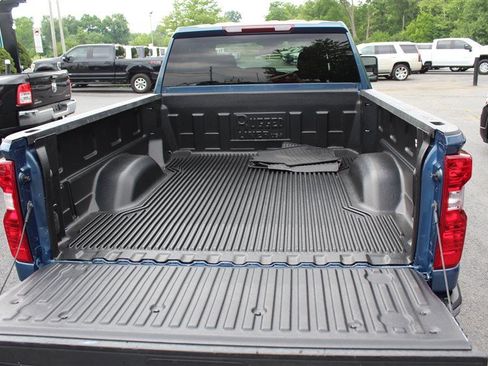 Used 2025 Chevrolet Silverado 2500 LT w/ Convenience Package AWD/4WD image 10