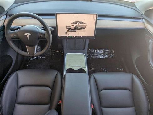 Used 2023 Tesla Model Y Long Range image 19