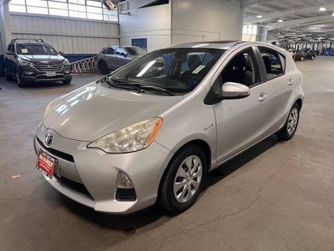 Used 2013 Toyota Prius C Three image 7