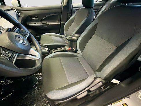 Used 2024 Nissan Versa SV FWD image 11