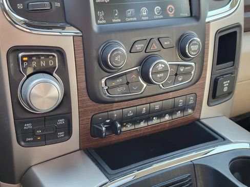 Used 2017 RAM 1500 Laramie w/ Convenience Group AWD/4WD image 20