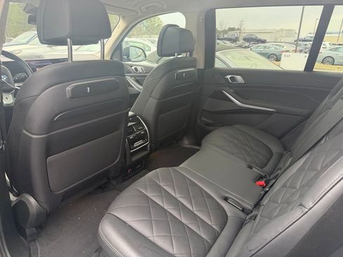Certified 2024 BMW X7 xDrive40i w/ Premium Package image 4