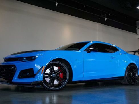 Used 2023 Chevrolet Camaro ZL1 image 1